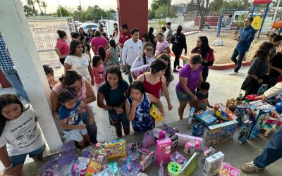 Capítulos Estudiantiles del IT La Paz participan en donación de juguetes